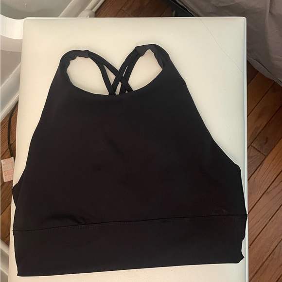 Golden
PowerSculpt Reach Sports Bra from Aritzia - Picture 6 of 9